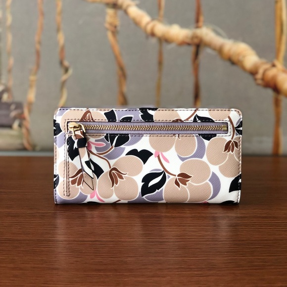 Cameron Breezy Floral Large Slim Bifold Wallet - Picture 5 of 7